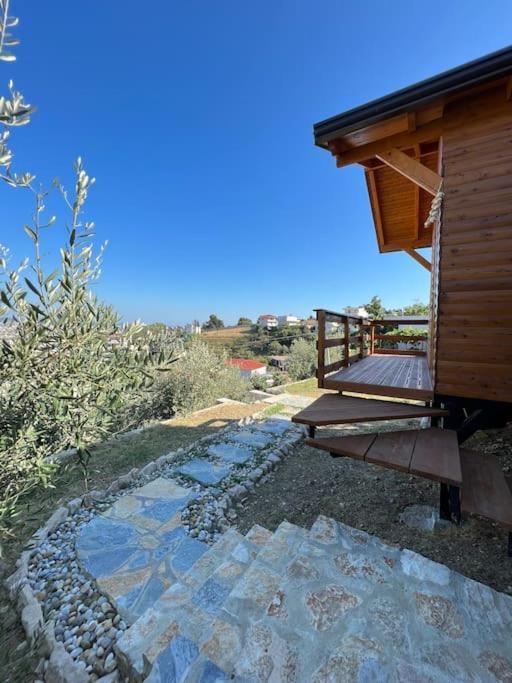 Jupis Chalet-city View Getaway * Durrës