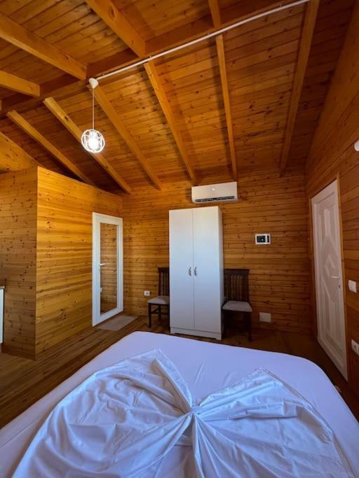 Jupis Chalet-city View Getaway *